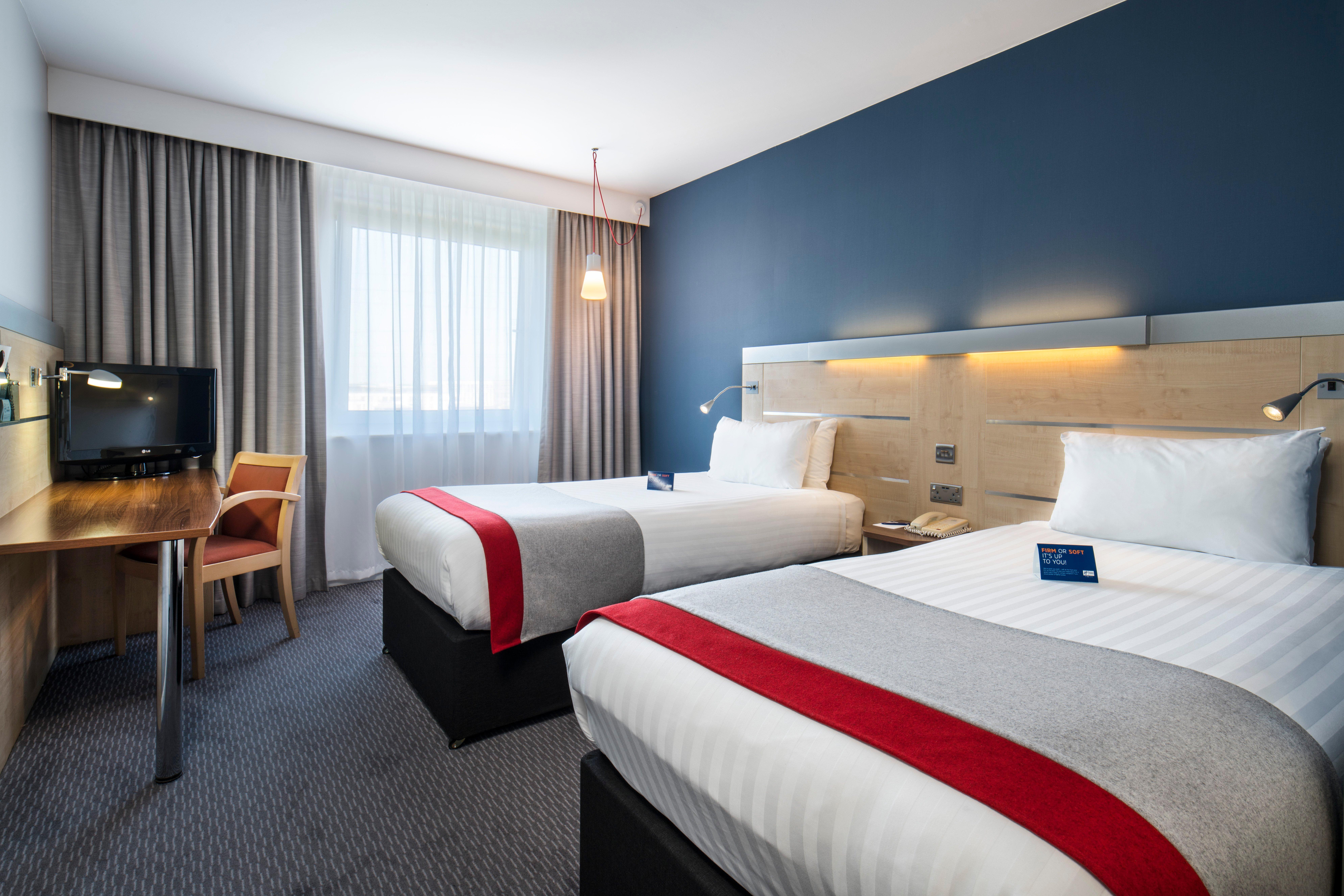 Holiday Inn Express Leicester City By Ihg Exterior photo