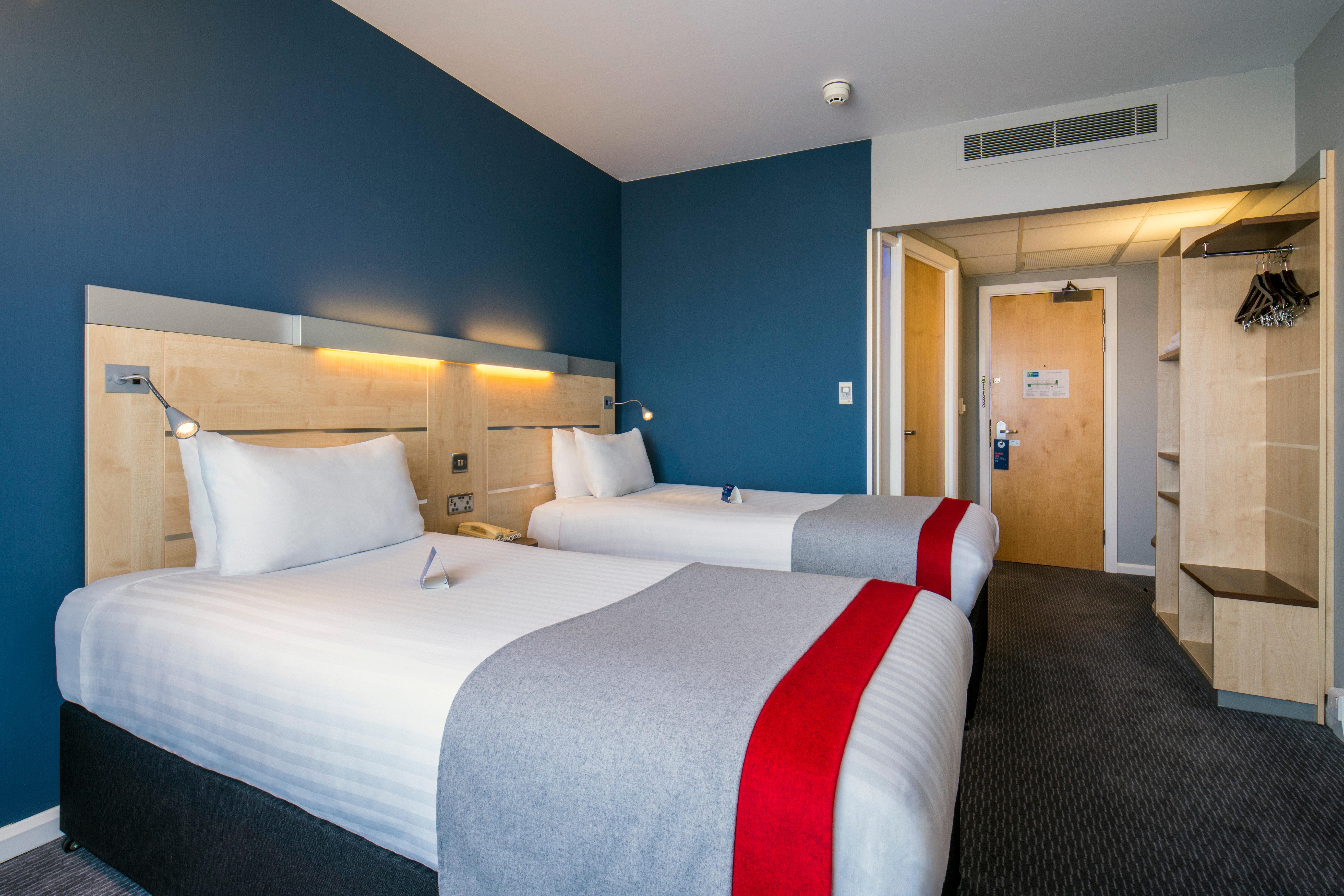 Holiday Inn Express Leicester City By Ihg Exterior photo