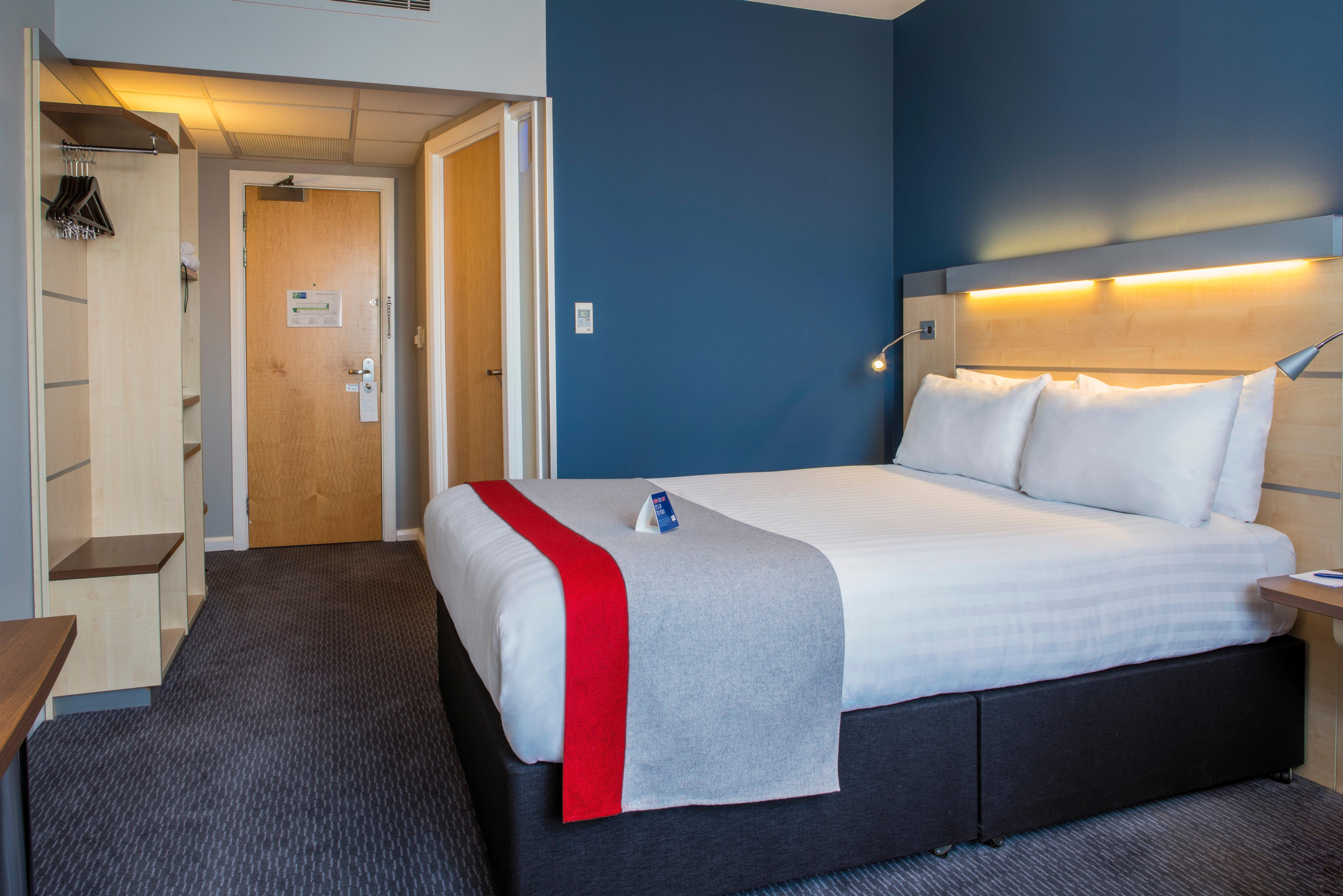 Holiday Inn Express Leicester City By Ihg Exterior photo