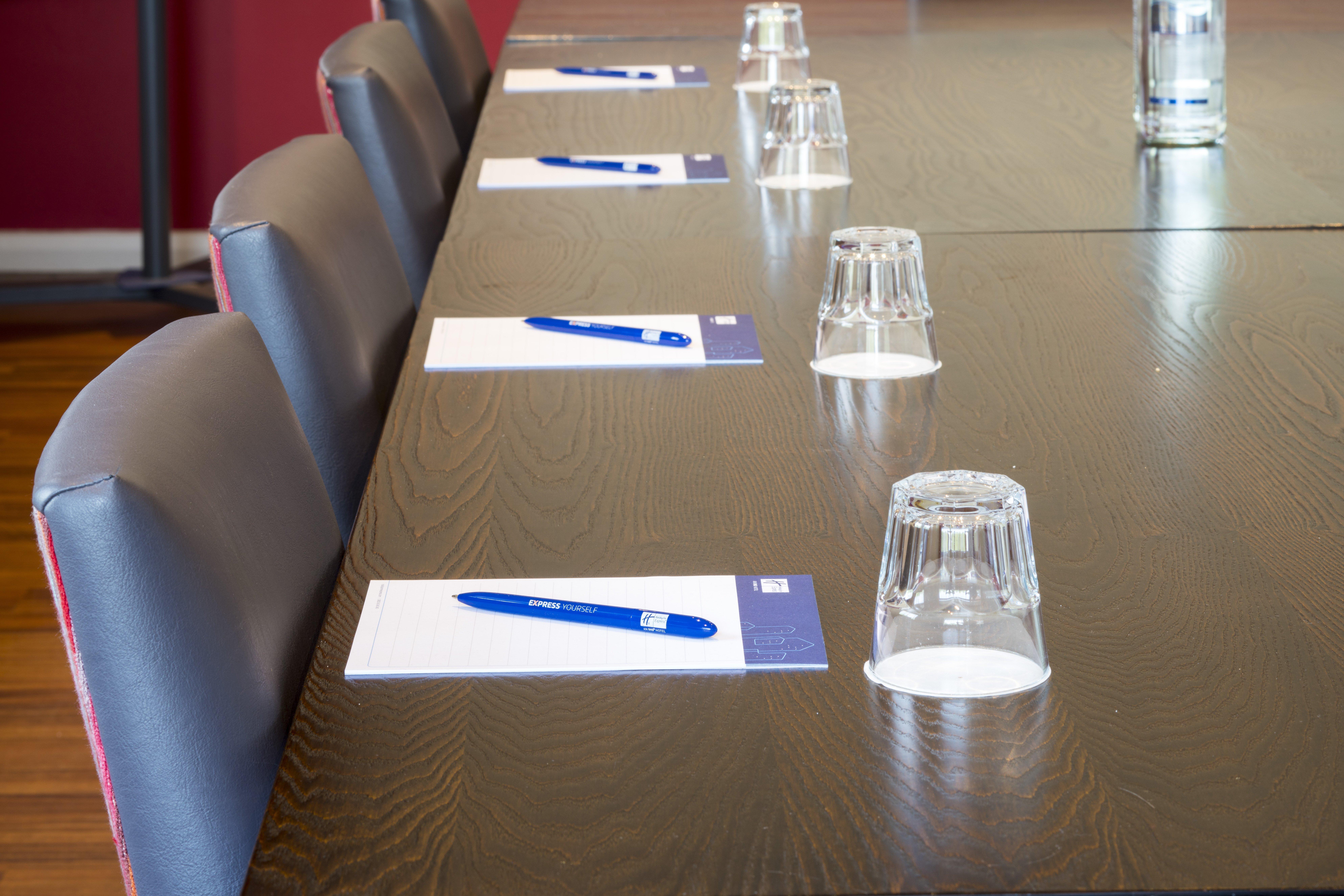 Holiday Inn Express Leicester City By Ihg Exterior photo